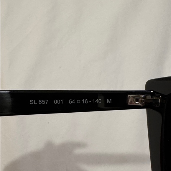 SAINT LAURENT SL 657 Black Cat-Eye Sunglasses